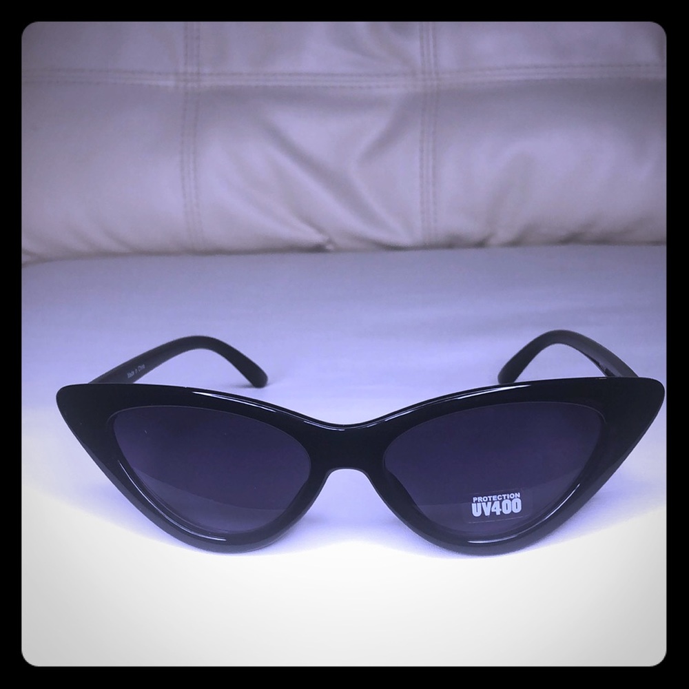 FashionNova Show Some Class Sunglasses